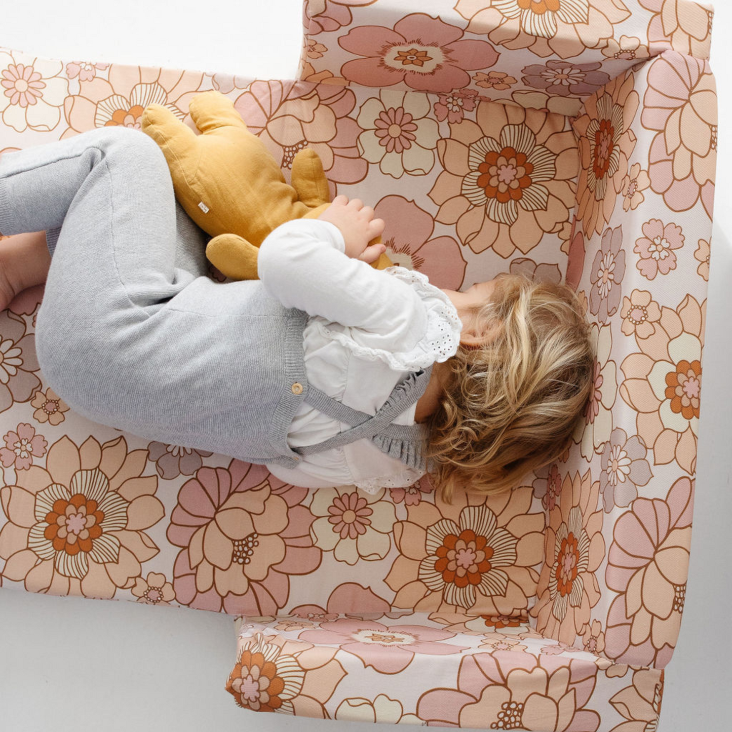 Toki Blooms Play Couch