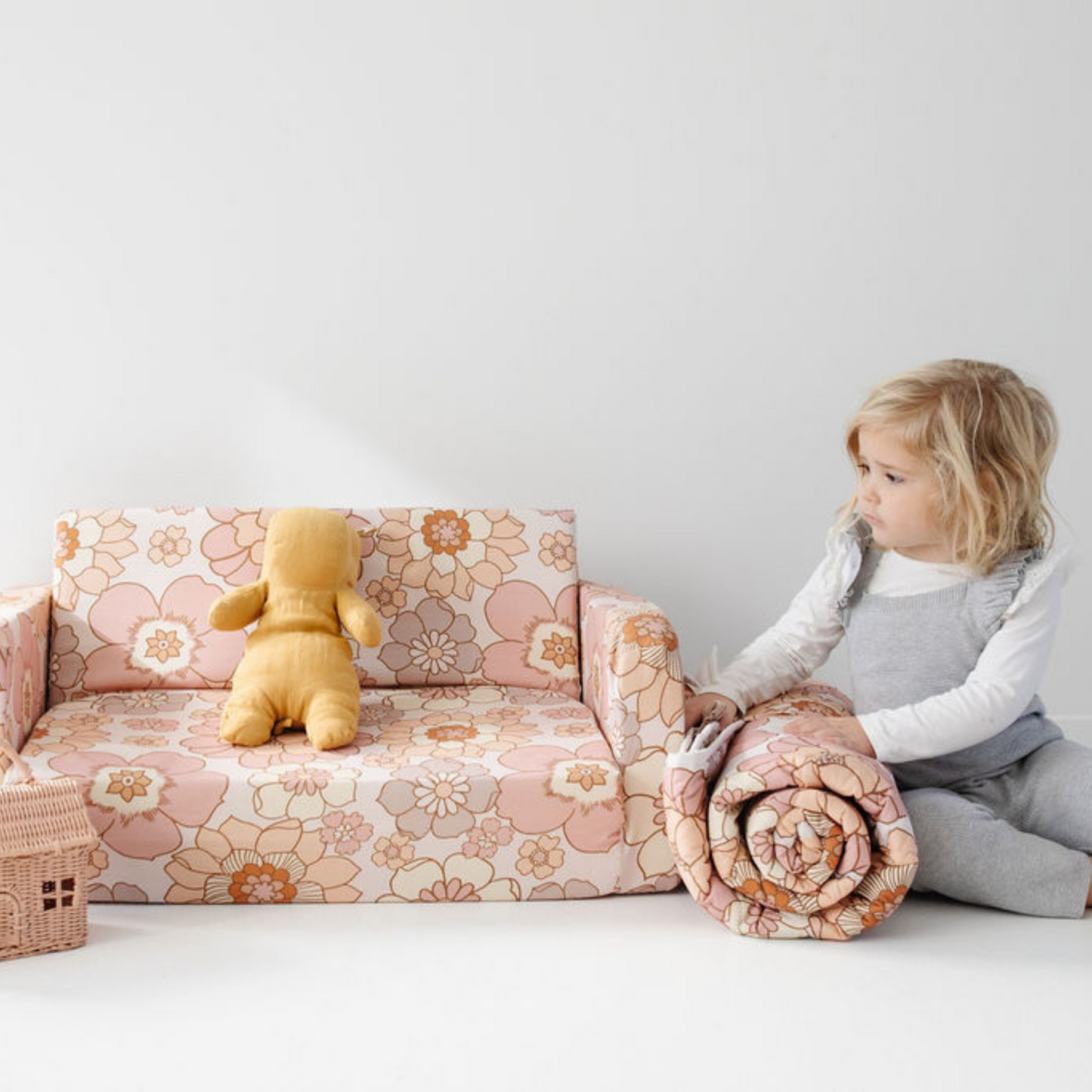 Toki Blooms Play Couch