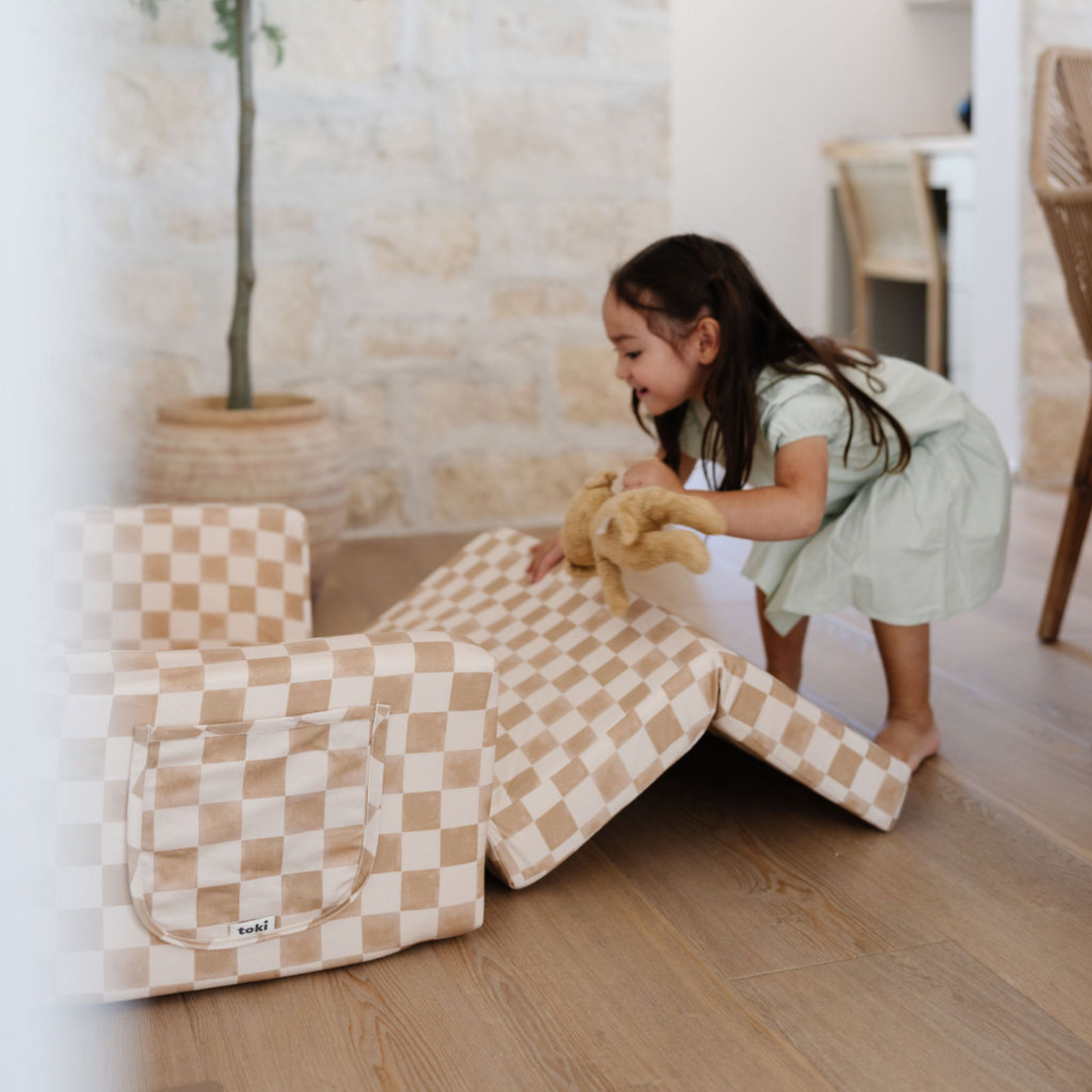 Toki Checker Toffee Play Couch