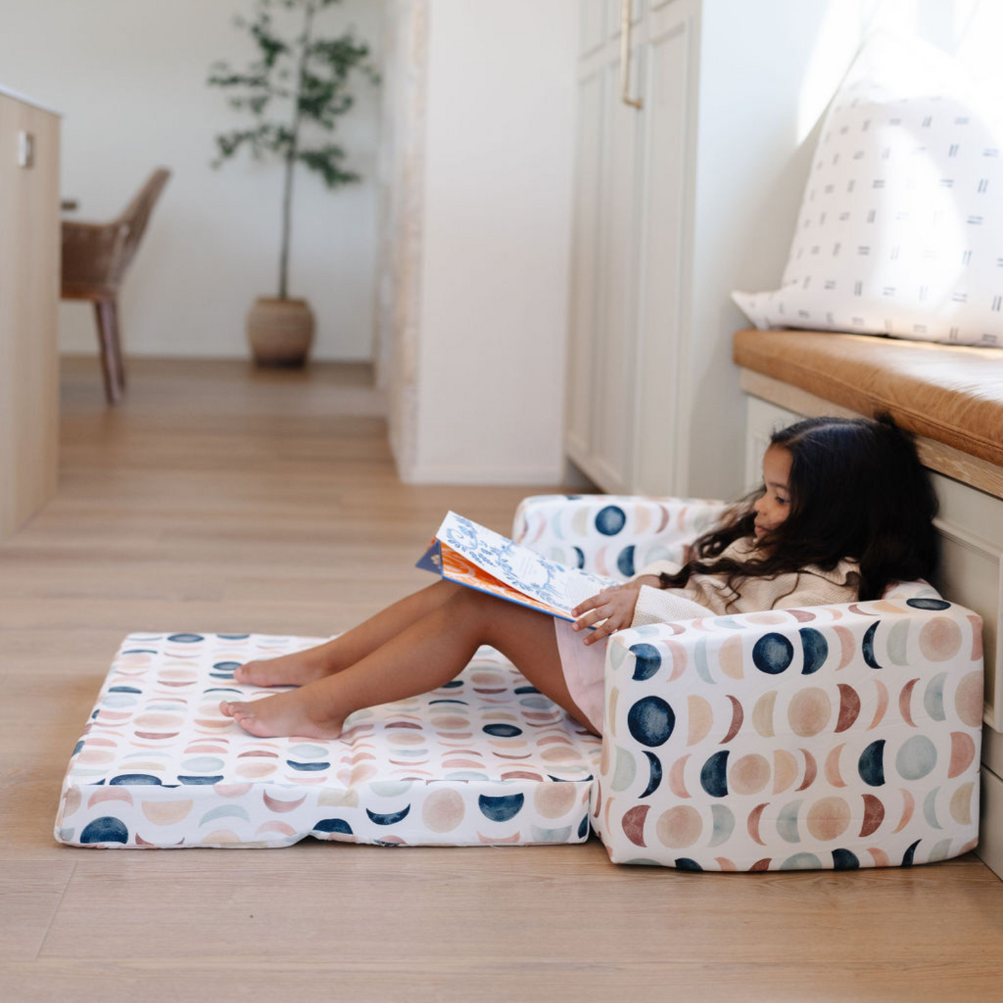 Toki Kids Lunar Phases Play Couch