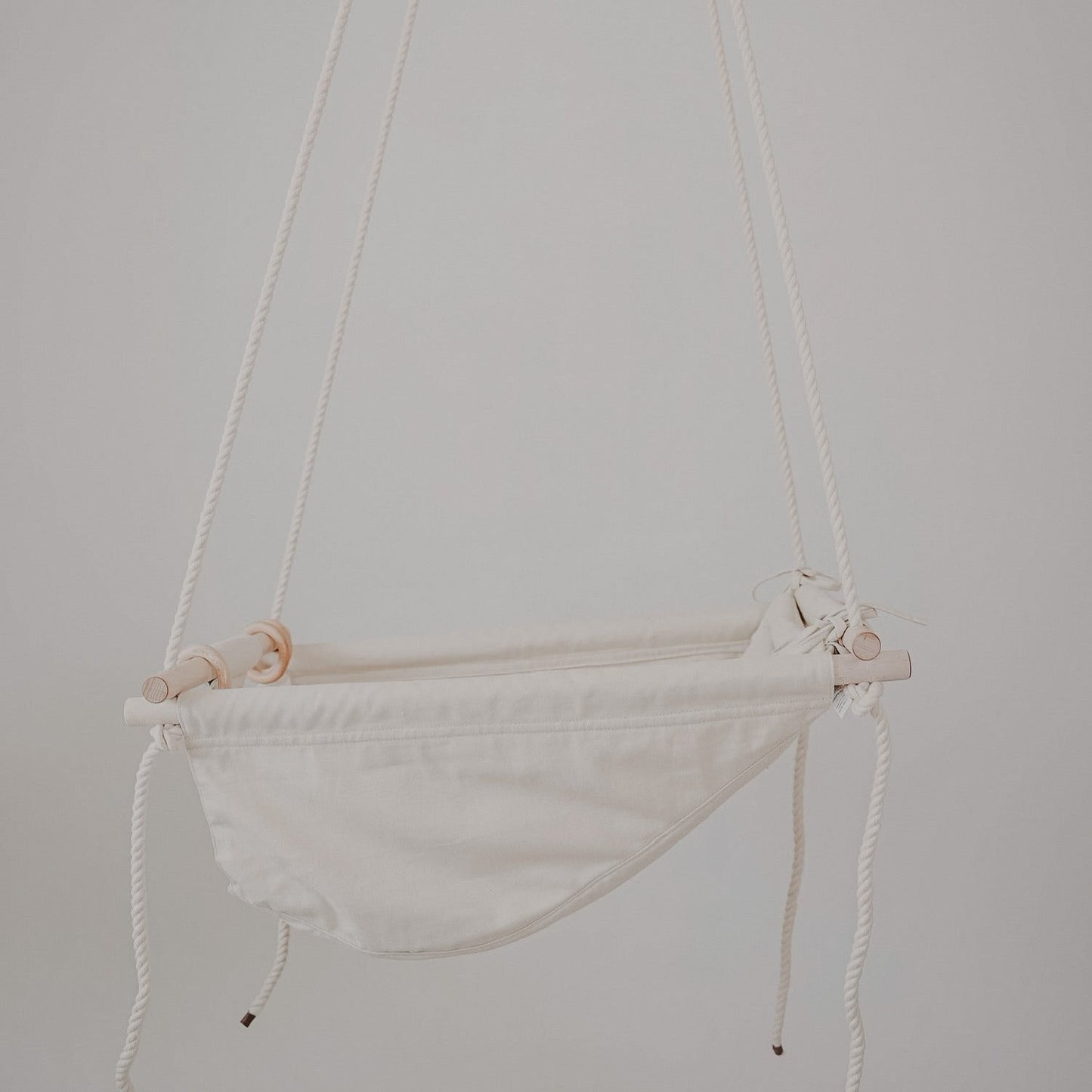 Sweet Swinging Vanilla Child Swing