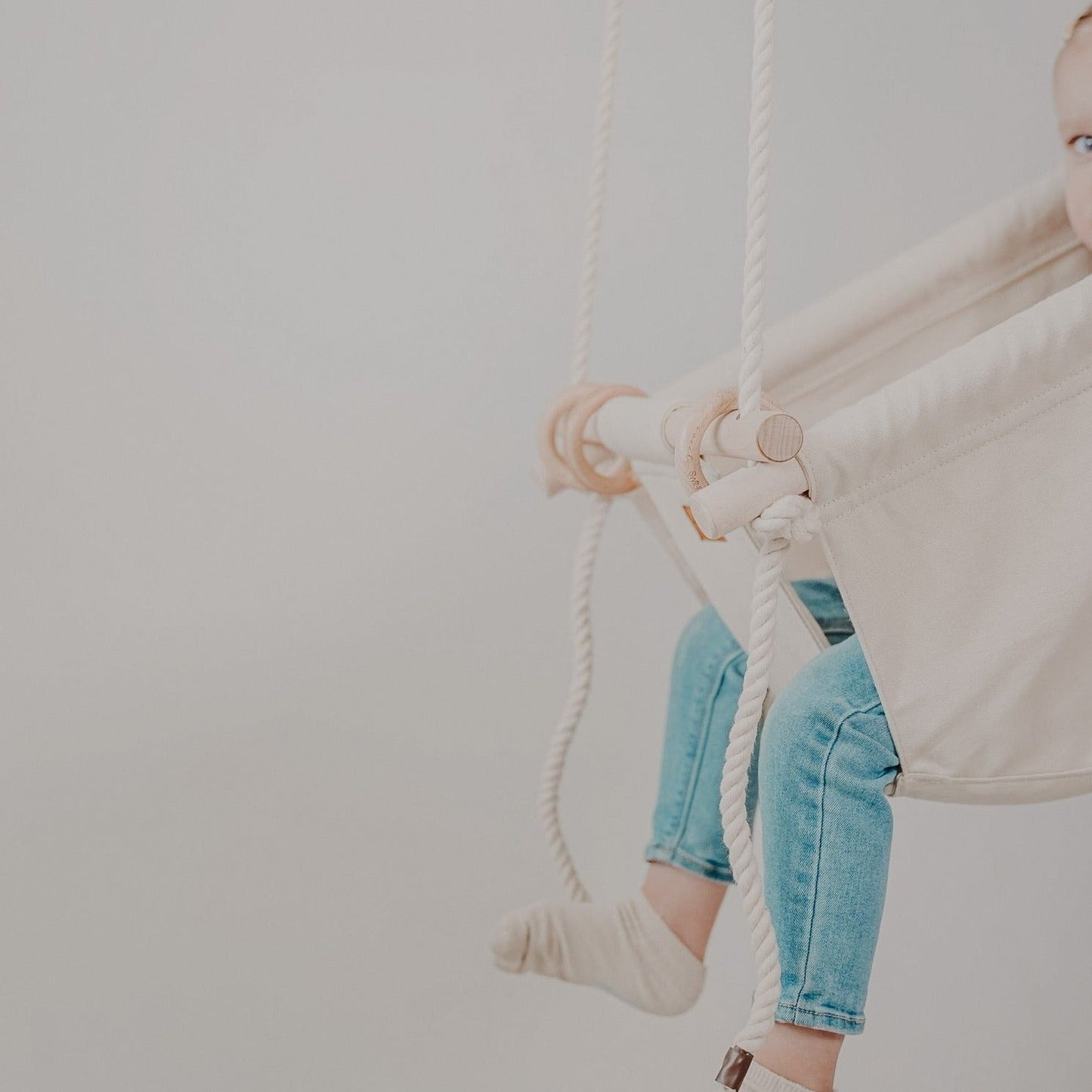 Sweet Swinging Vanilla Child Swing