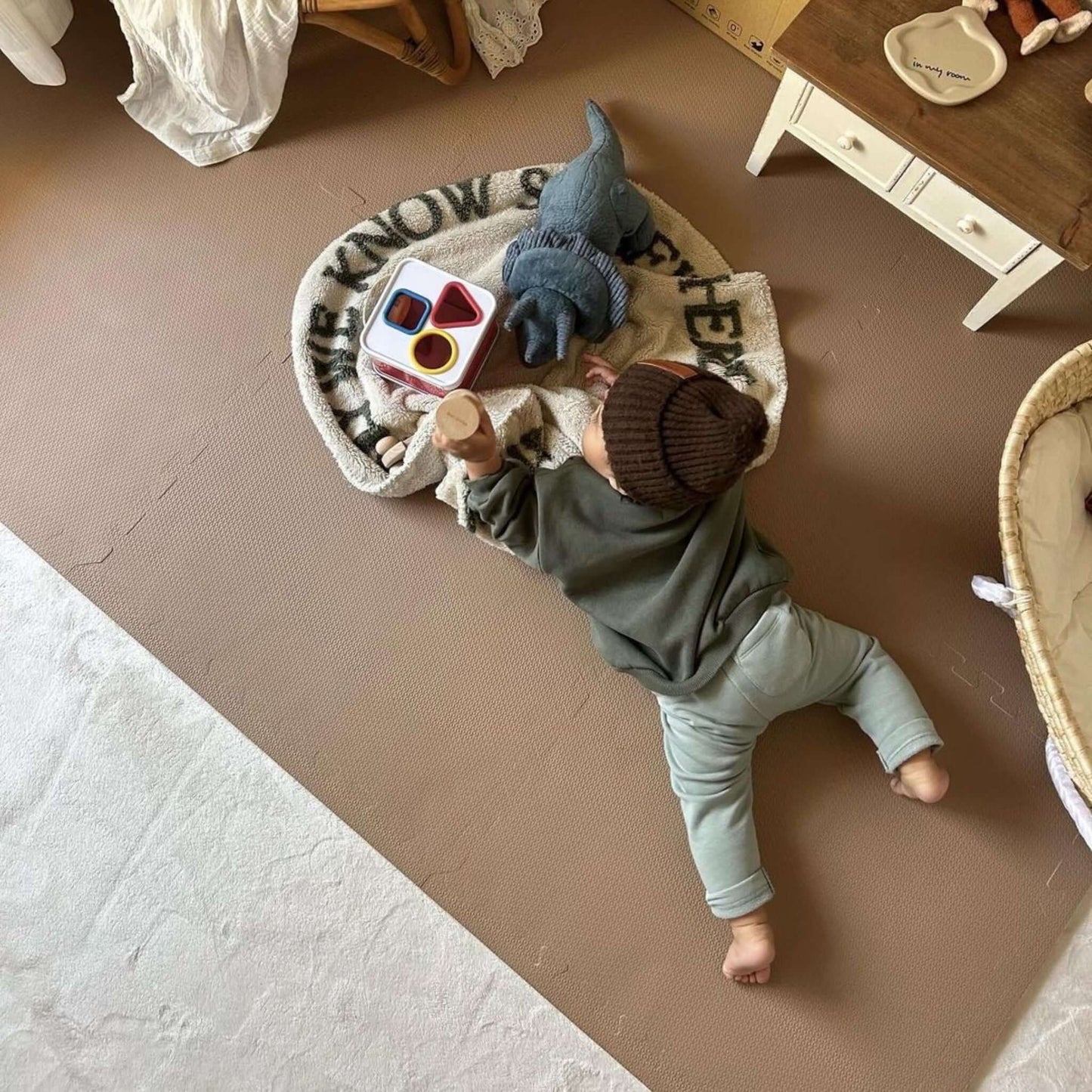 Eeveve Cinnamon Play Mat
