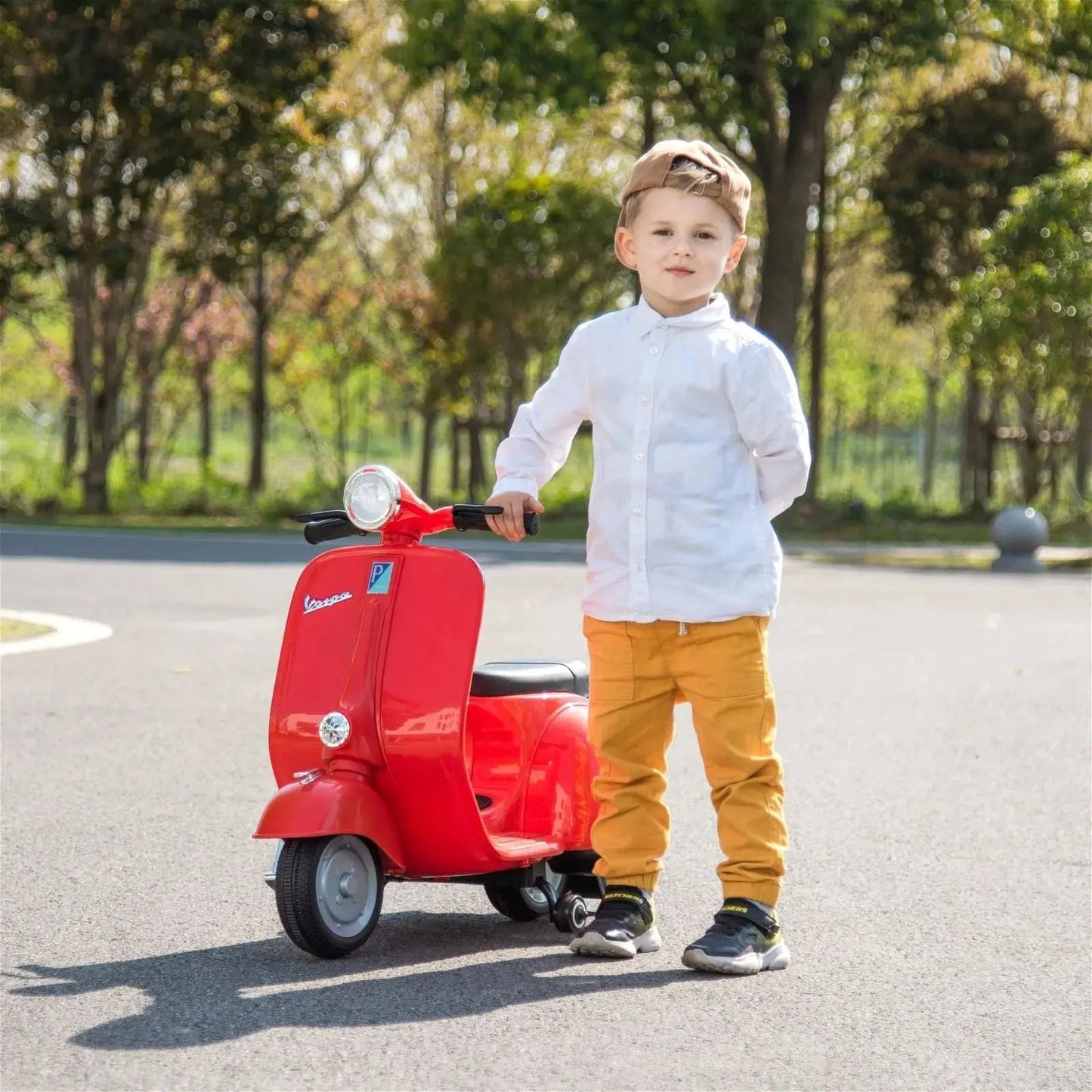 Freddo Toys Electric Ride-On Vespa Scooter