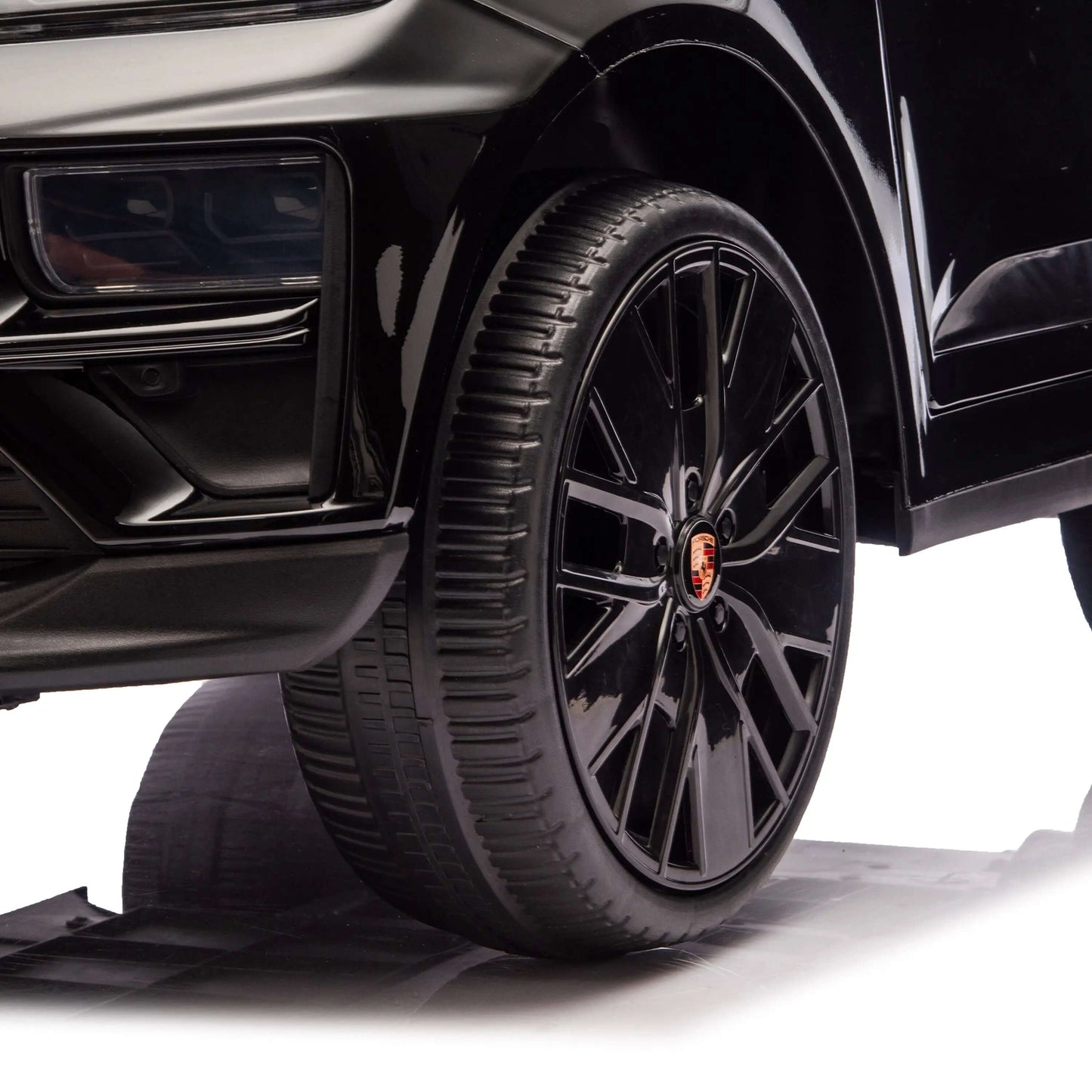 Freddo Porsche Macan Turbo EV Ride on