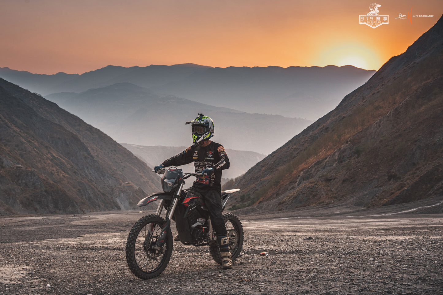 MotoTec Venom 72v 30000w Dirt Bike