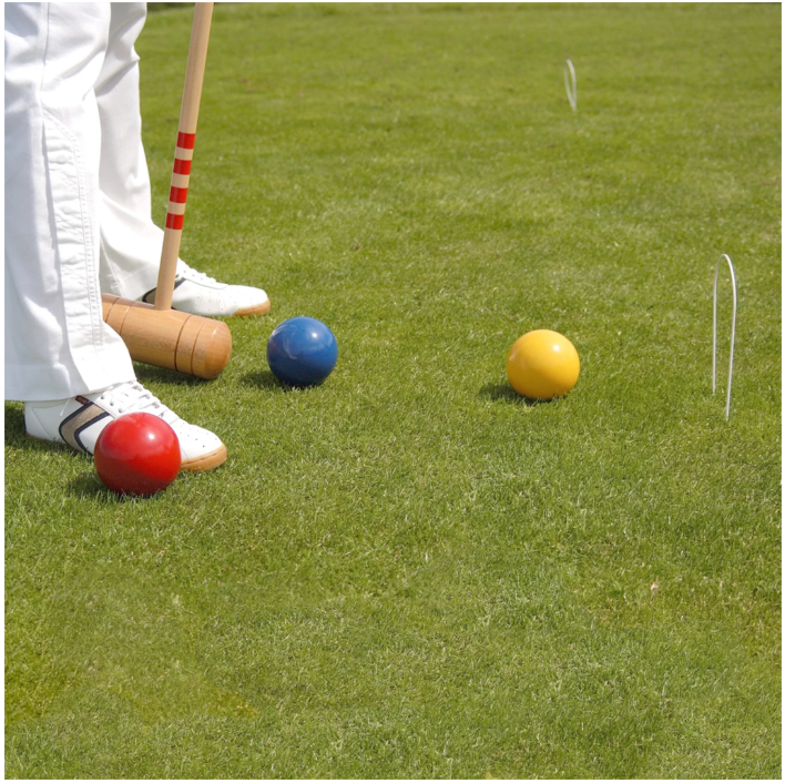 Lucio Londero 6-Player Croquet Set with Wooden Trolley