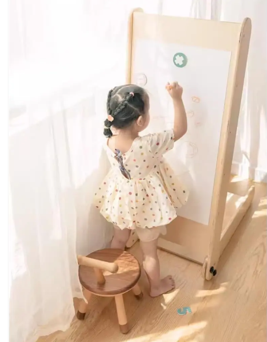 Kinderhuis Isla 2-in-1 Wooden Slide with Art Easel