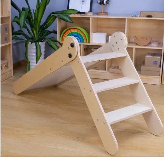 Kinderhuis Isla 2-in-1 Wooden Slide with Art Easel