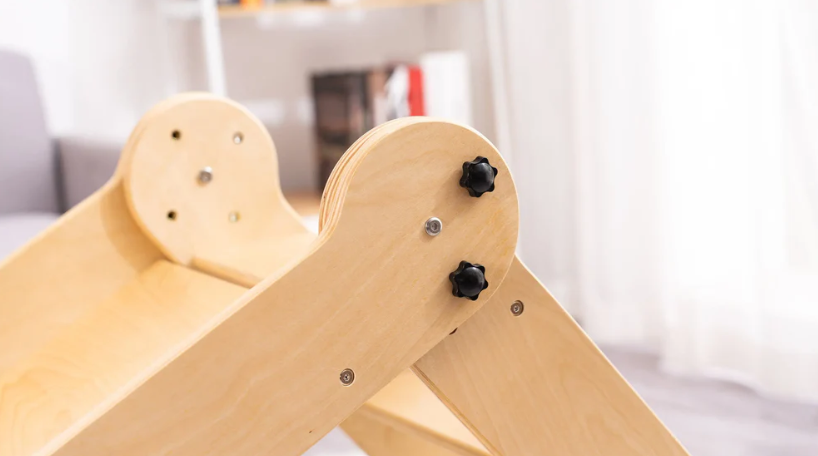 Kinderhuis Isla 2-in-1 Wooden Slide with Art Easel