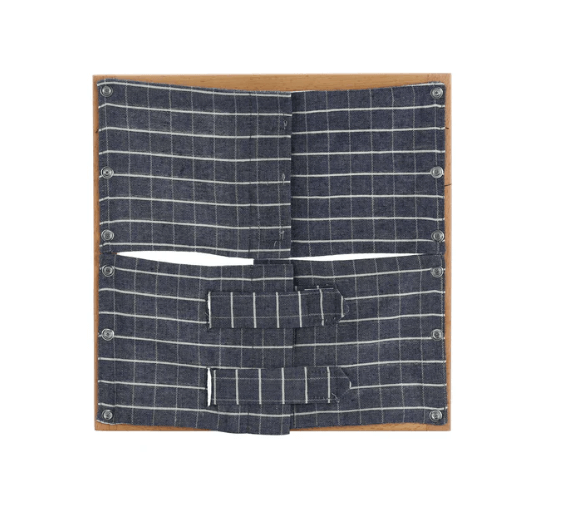 Kinderhuis 12 Montessori Dressing Frames with Stand