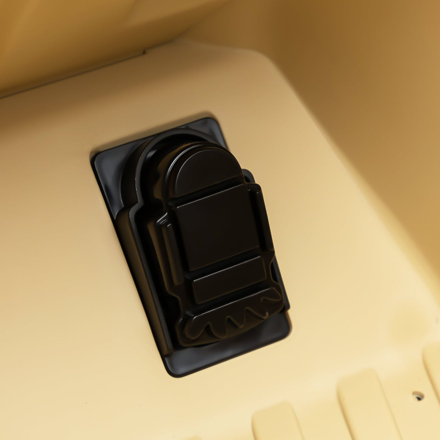 Magic Cars Ride-On Thunder Tank Car