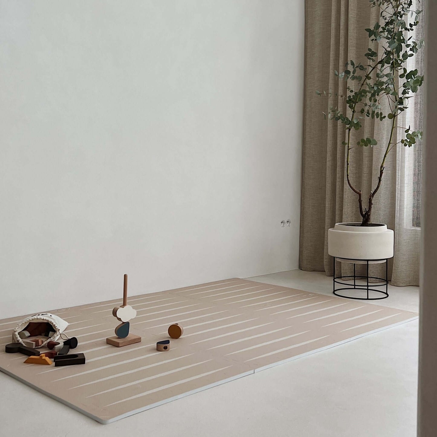 Eeveve Lucio Play Mat Dessert Sand